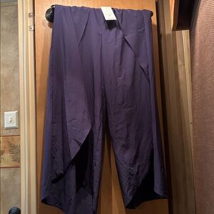 Woman’s Halara Pants